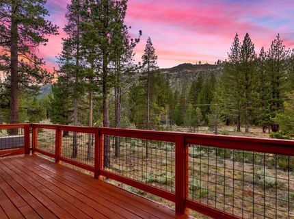 2810 Saint Nick Way, South Lake Tahoe, CA 96150 Photo