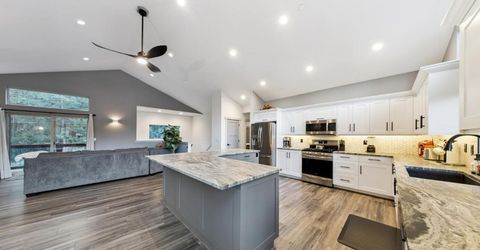 2810 Saint Nick Way, South Lake Tahoe, CA 96150 Photo