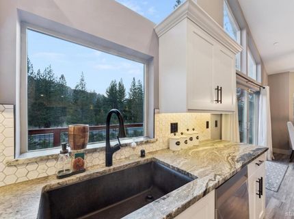 2810 Saint Nick Way, South Lake Tahoe, CA 96150 Photo