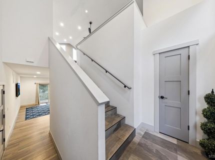 2810 Saint Nick Way, South Lake Tahoe, CA 96150 Photo