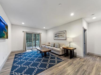 2810 Saint Nick Way, South Lake Tahoe, CA 96150 Photo
