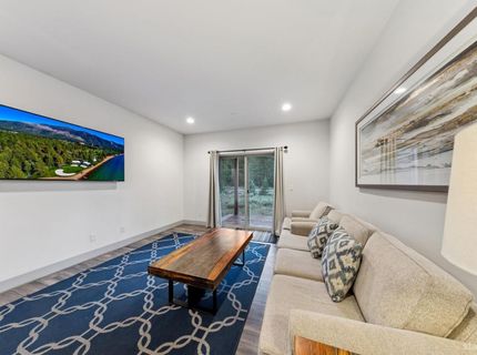 2810 Saint Nick Way, South Lake Tahoe, CA 96150 Photo
