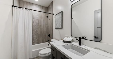 2810 Saint Nick Way, South Lake Tahoe, CA 96150 Photo