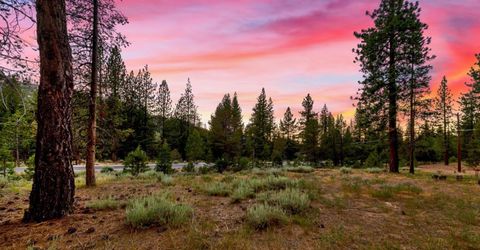 2810 Saint Nick Way, South Lake Tahoe, CA 96150 Photo