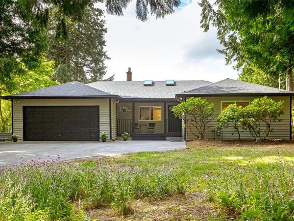 1775 Dean Park Rd, North Saanich, BC V8L 1B9