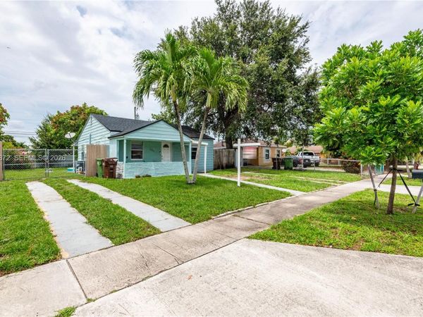681 NE 1st Pl, Hialeah, FL 33010