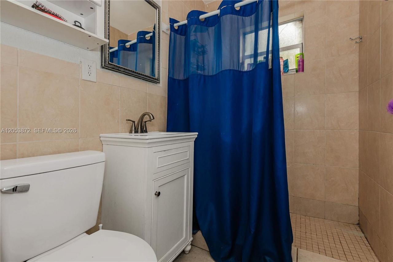 681 NE 1st Pl, Hialeah, FL 33010 Photo