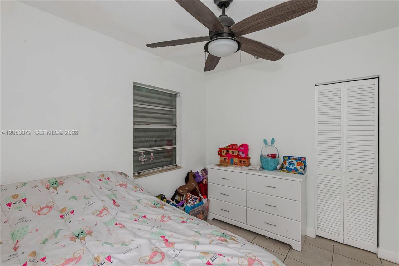 681 NE 1st Pl, Hialeah, FL 33010 Photo