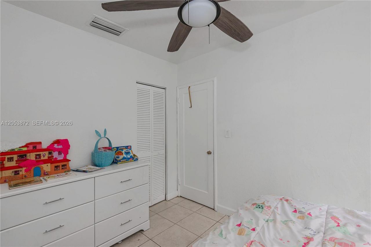 681 NE 1st Pl, Hialeah, FL 33010 Photo