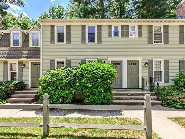 520 Wellman Ave, Unit 520, Chelmsford, MA 01863