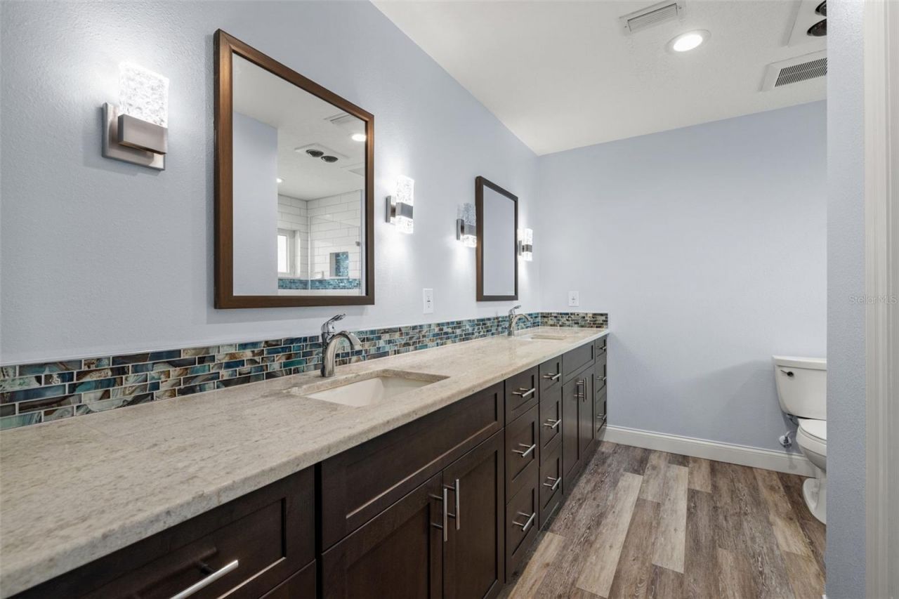 2942 Clubhouse Drive W, Clearwater, FL 33761 Photo