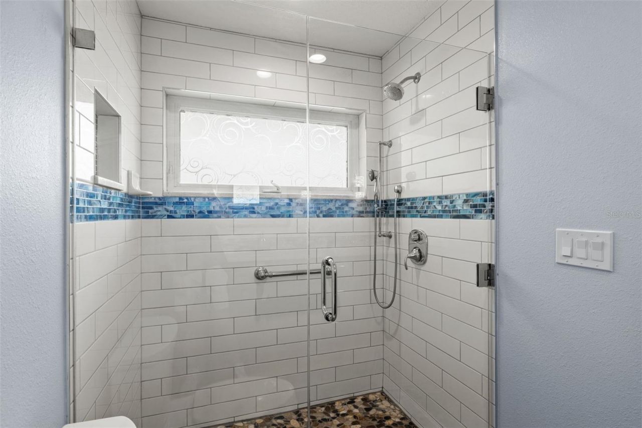 2942 Clubhouse Drive W, Clearwater, FL 33761 Photo