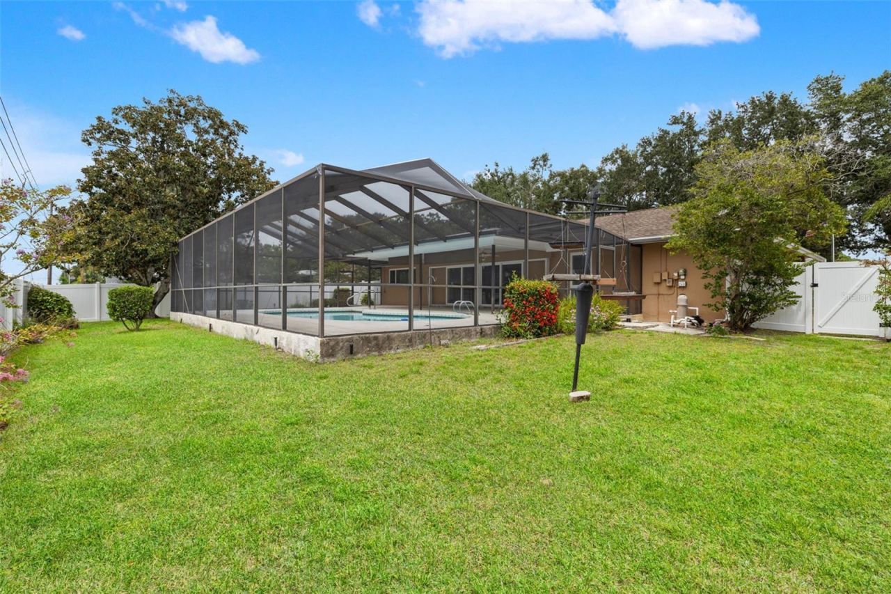 2942 Clubhouse Drive W, Clearwater, FL 33761 Photo