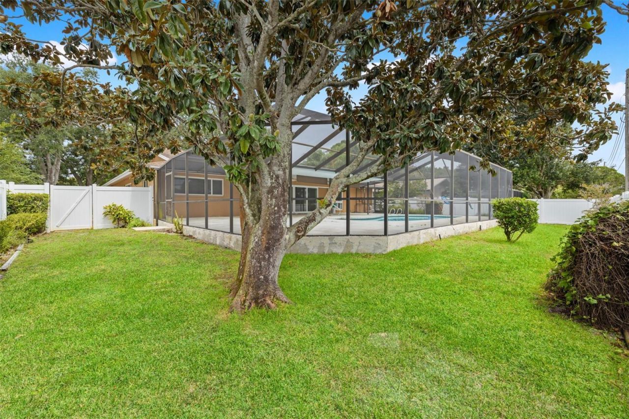 2942 Clubhouse Drive W, Clearwater, FL 33761 Photo