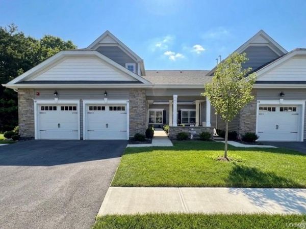 79 Willow Circle , Coram, NY 11727