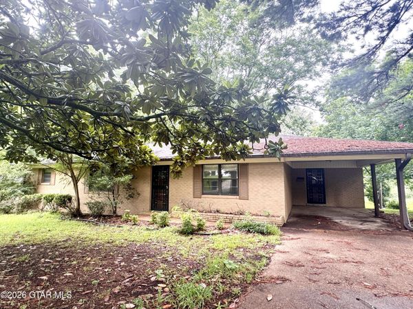 441 N Pearl Street, Houston, MS 38851