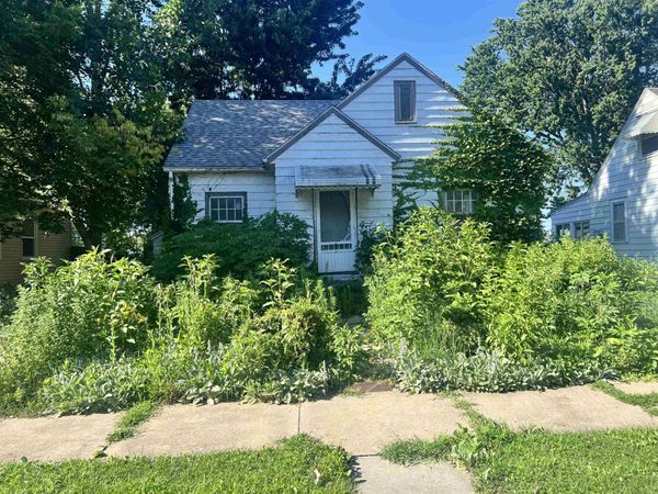 1433 Forest Avenue, Waterloo, IA 50702