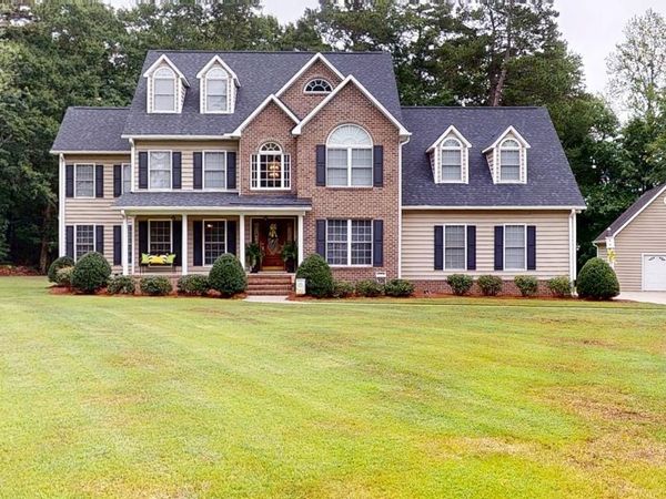 2601 Saint John Circle, Kinston, NC 28504