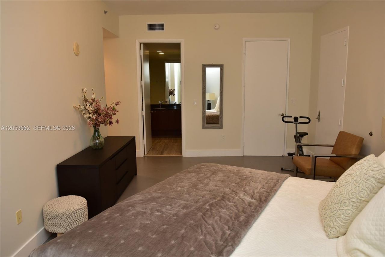15811 Collins Ave , Unit 2905, Sunny Isles Beach, FL 33160 Photo