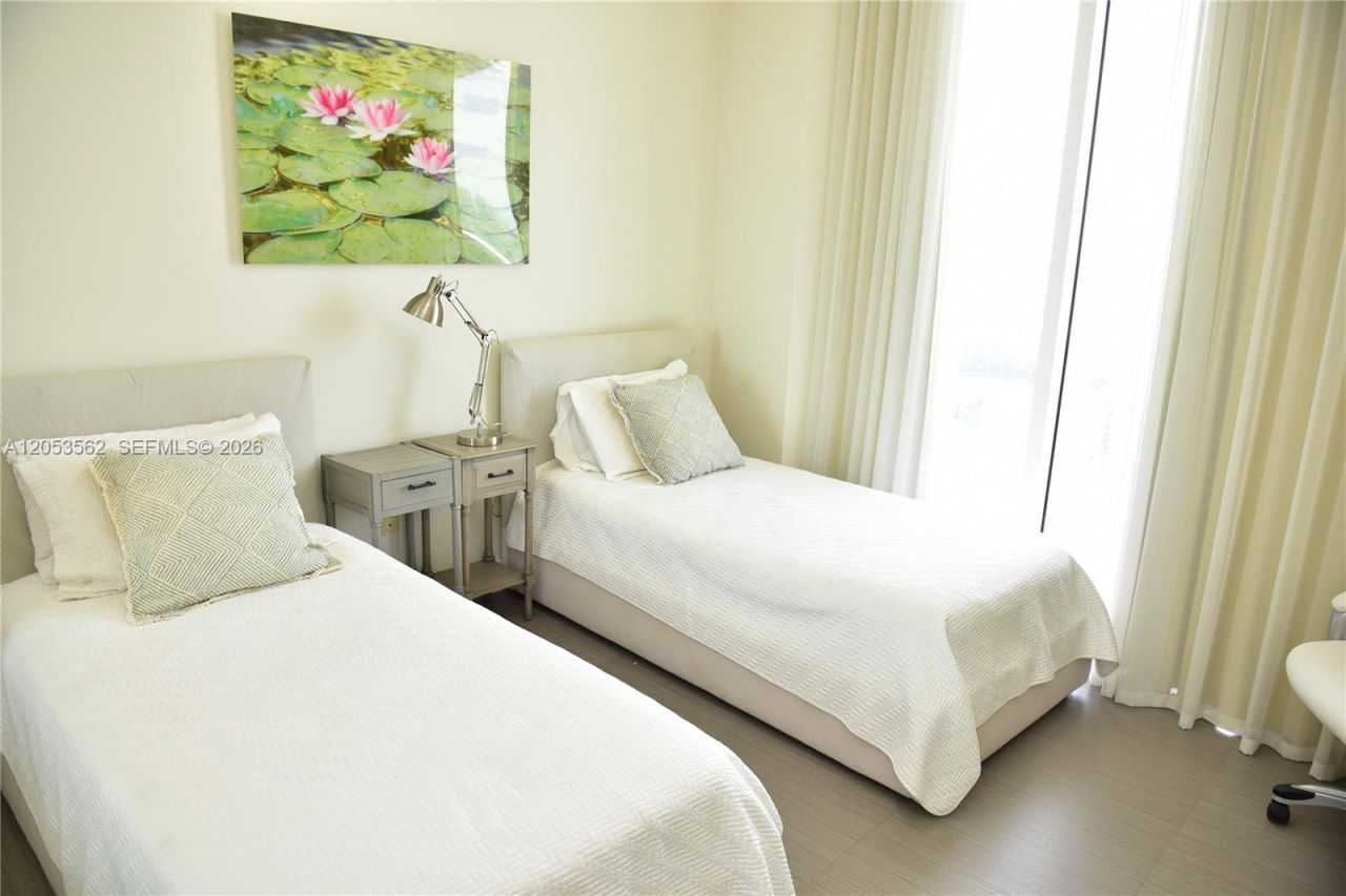 15811 Collins Ave , Unit 2905, Sunny Isles Beach, FL 33160 Photo