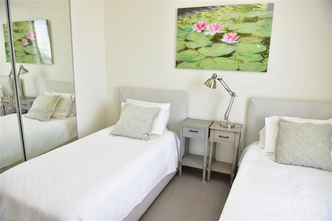 15811 Collins Ave , Unit 2905, Sunny Isles Beach, FL 33160 Photo