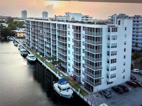 Unit 502, North Miami Beach, FL 33160