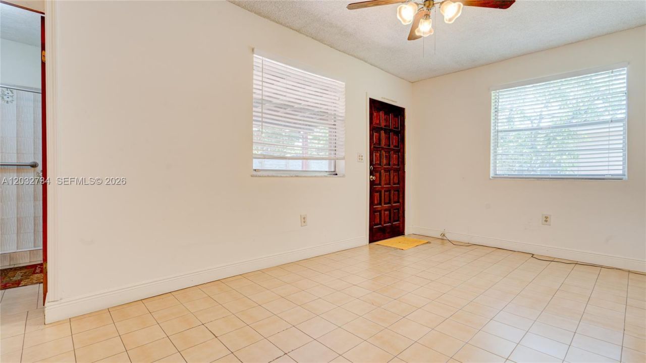 6560 SW 34th St, Miami, FL 33155 Photo