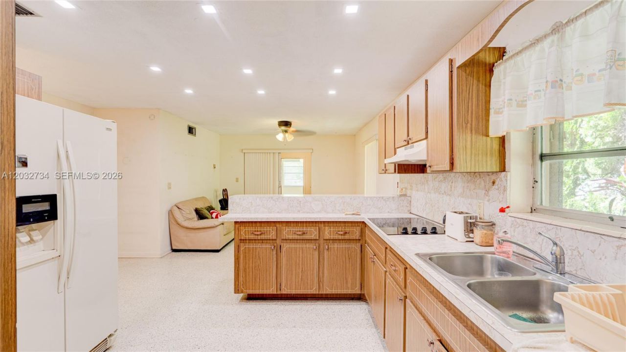 6560 SW 34th St, Miami, FL 33155 Photo