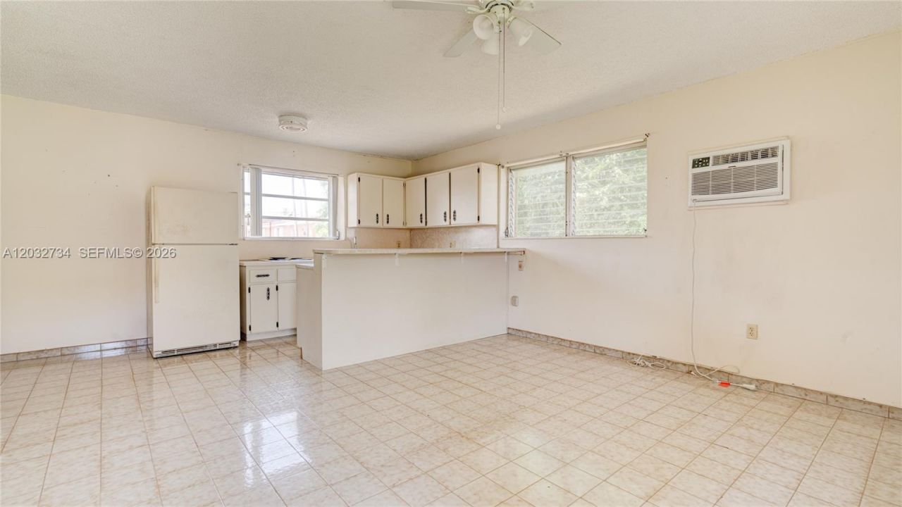 6560 SW 34th St, Miami, FL 33155 Photo
