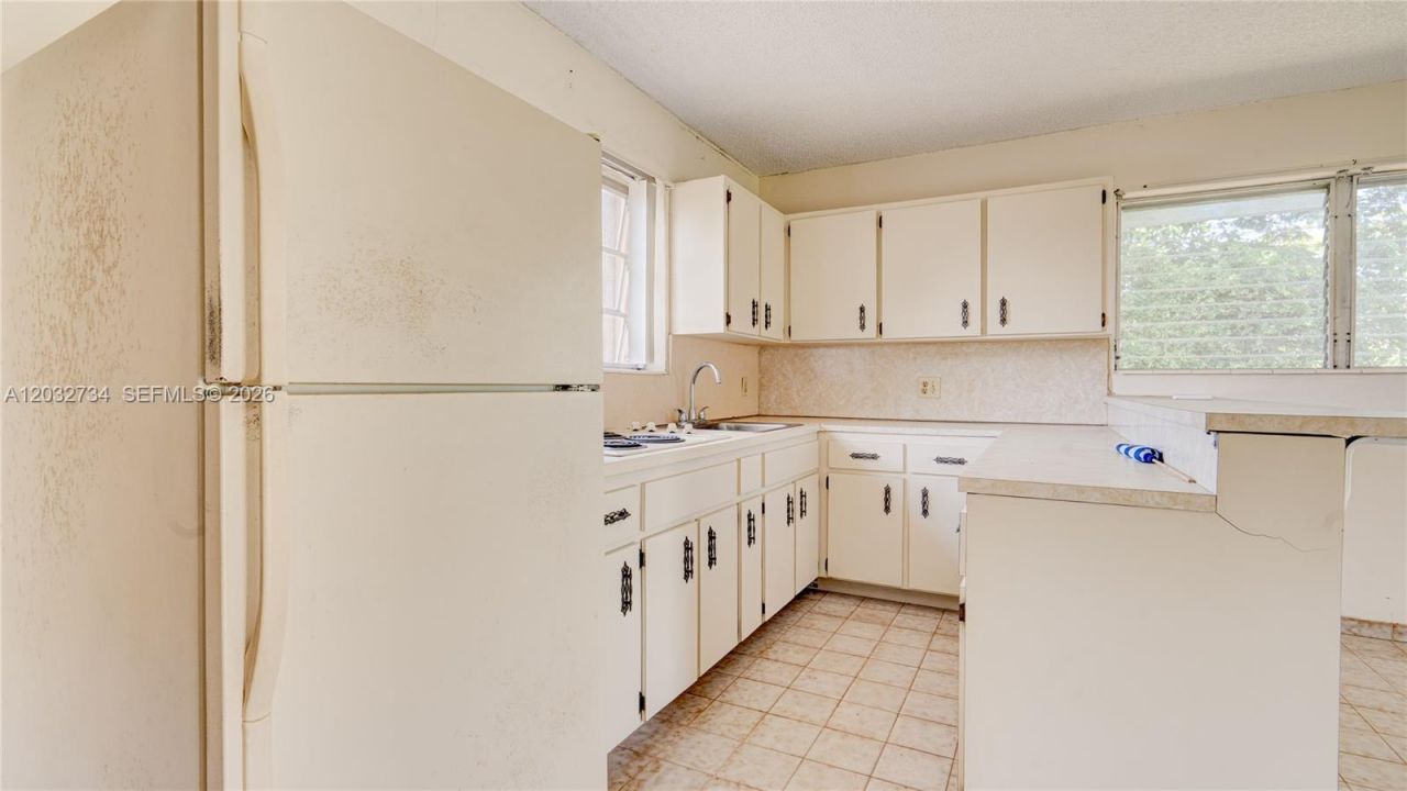 6560 SW 34th St, Miami, FL 33155 Photo