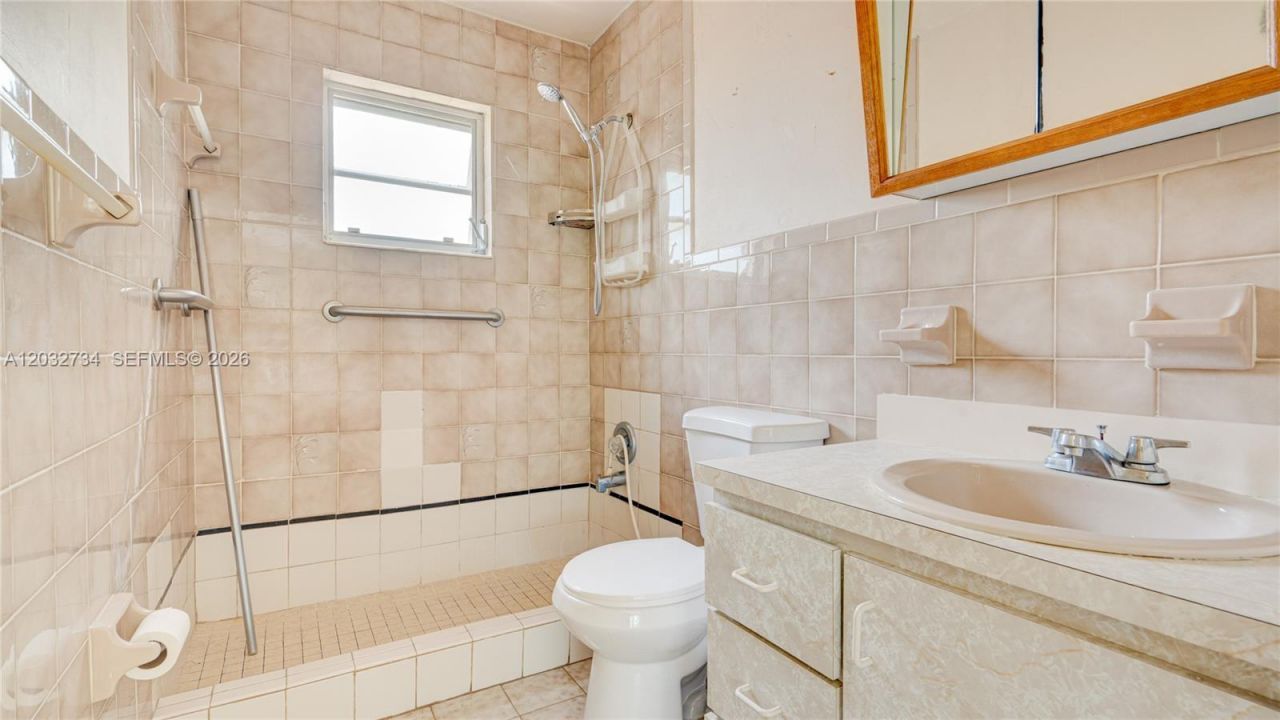 6560 SW 34th St, Miami, FL 33155 Photo