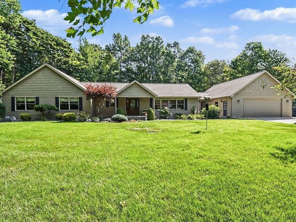 6333 Blackmar Road, Bridgeport, MI 48722
