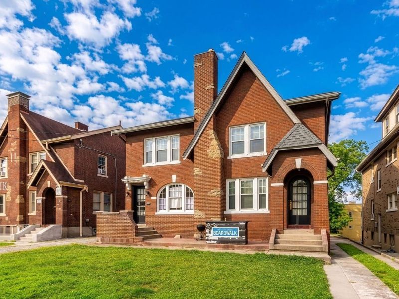 2727 Stratford Avenue, Cincinnati, OH 45220 Photo 2