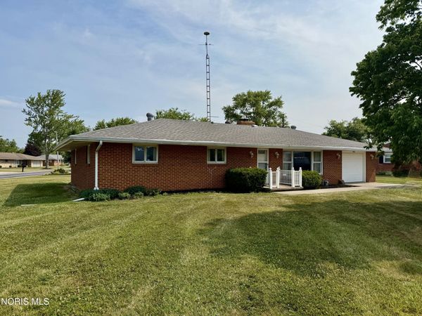 204 Catalina Drive , Defiance, OH 43512