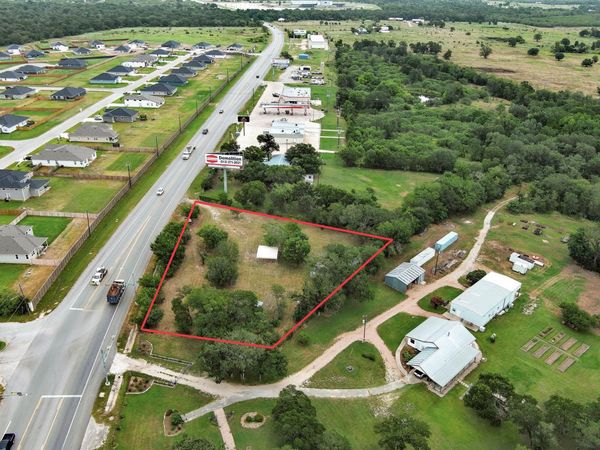 901 State Highway 21 Highway W, Cedar Creek, TX 78612