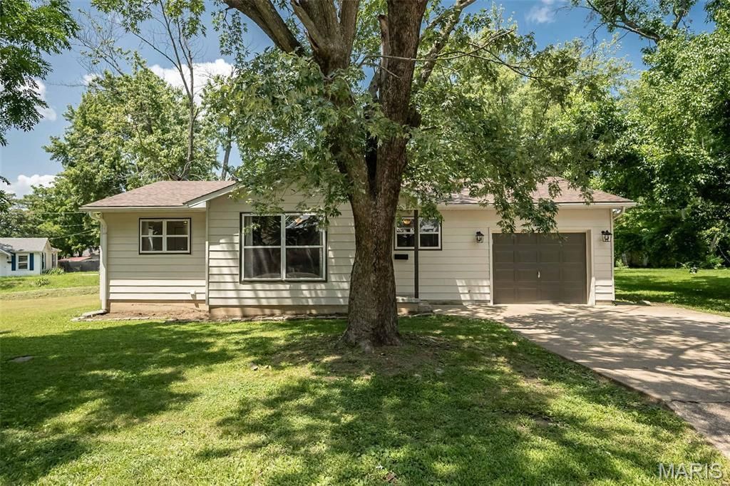 701 E Pear Avenue , Owensville, MO 65066 Main Photo