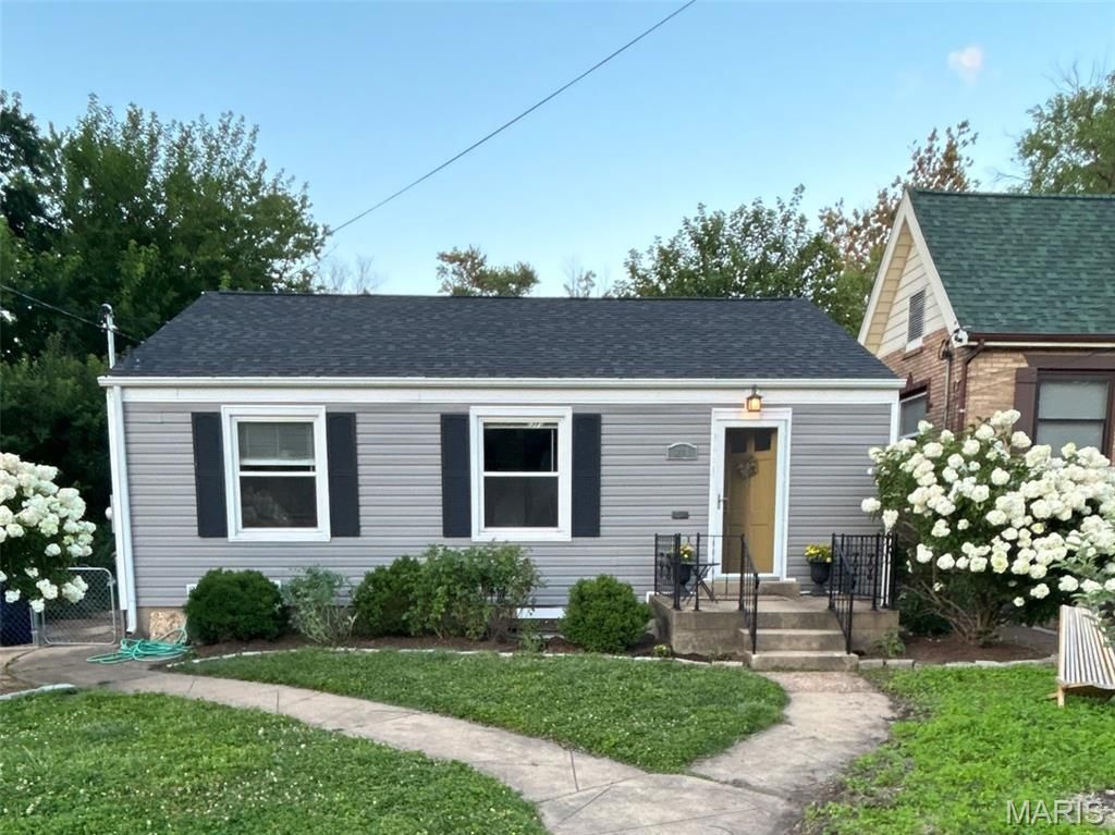 818 Sanders Place , Crestwood, MO 63126 Main Photo