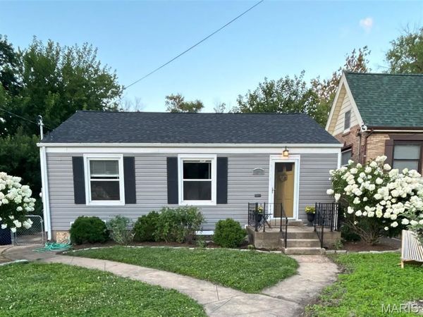 818 Sanders Place , Crestwood, MO 63126