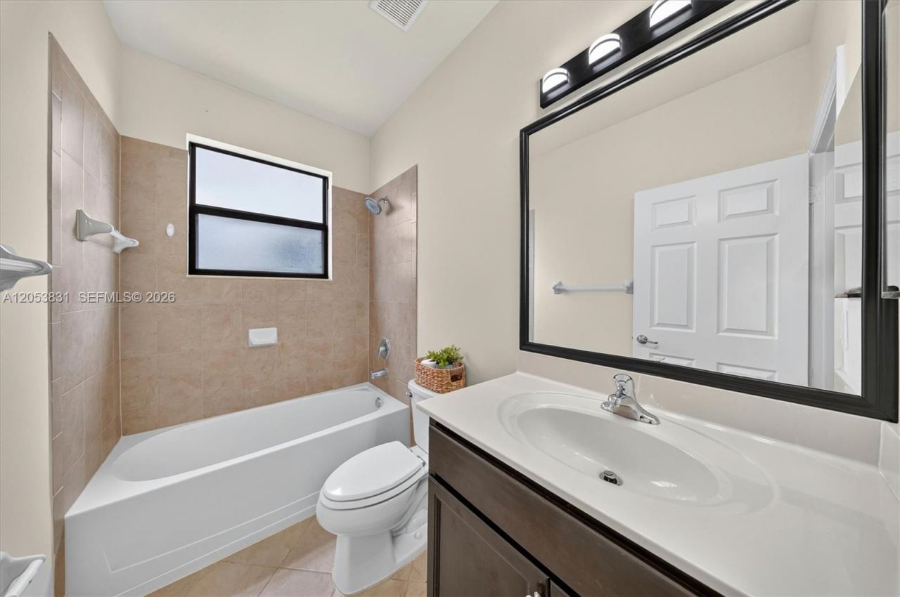 11509 SW 238 Terrace , Miami, FL 33032 Photo