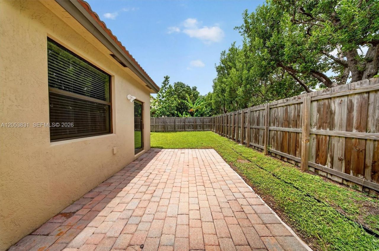11509 SW 238 Terrace , Miami, FL 33032 Photo