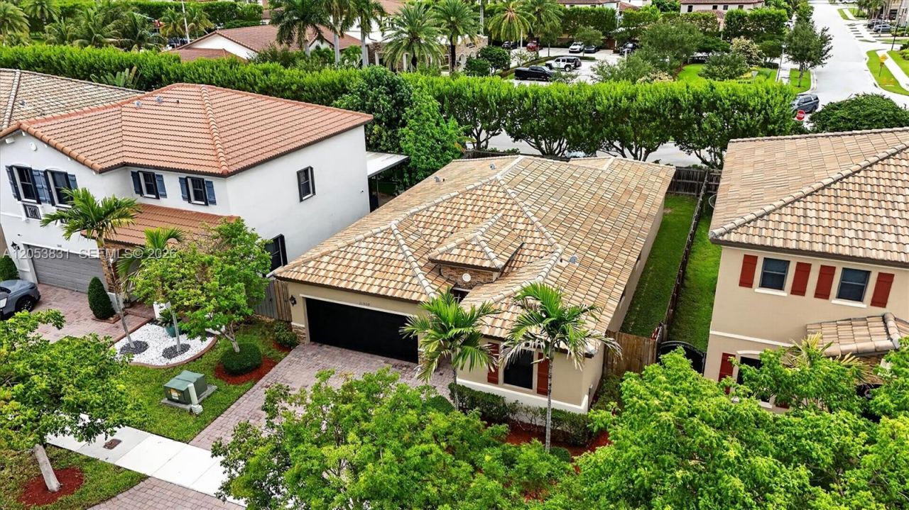 11509 SW 238 Terrace , Miami, FL 33032 Photo