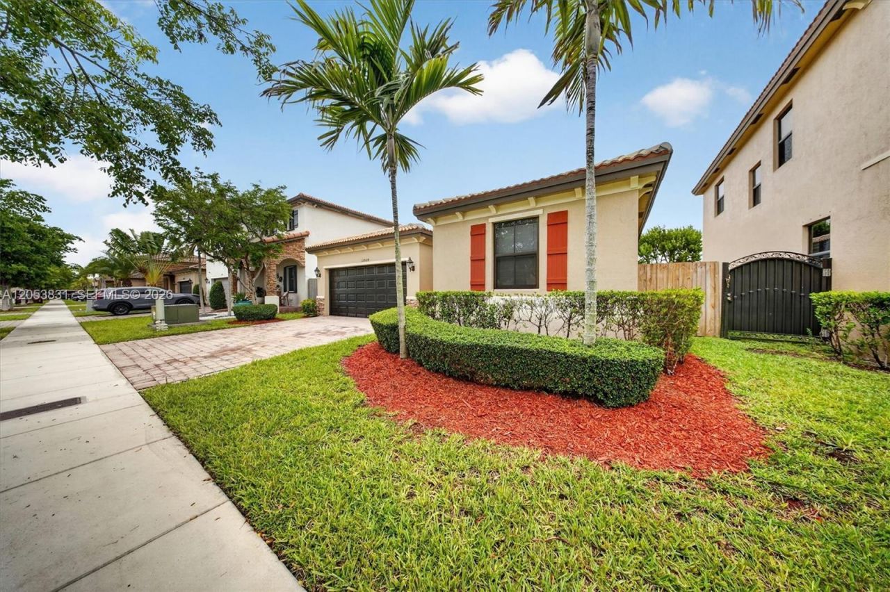 11509 SW 238 Terrace , Miami, FL 33032 Photo