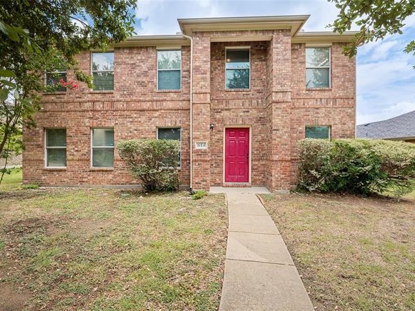 614 Hearthstone Drive , Lancaster, TX 75146