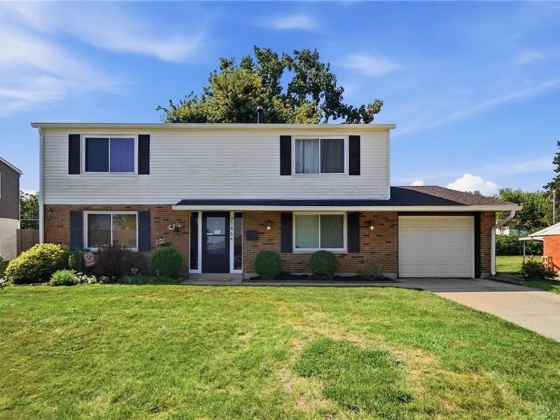 7146 Mandrake Drive, Huber Heights, OH 45424 Photo 1