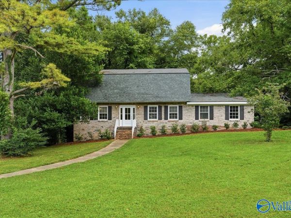 11217 Dellcrest Drive, Huntsville, AL 35803