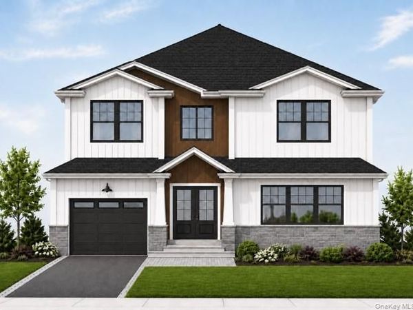 8 Violet Avenue, Hicksville, NY 11801