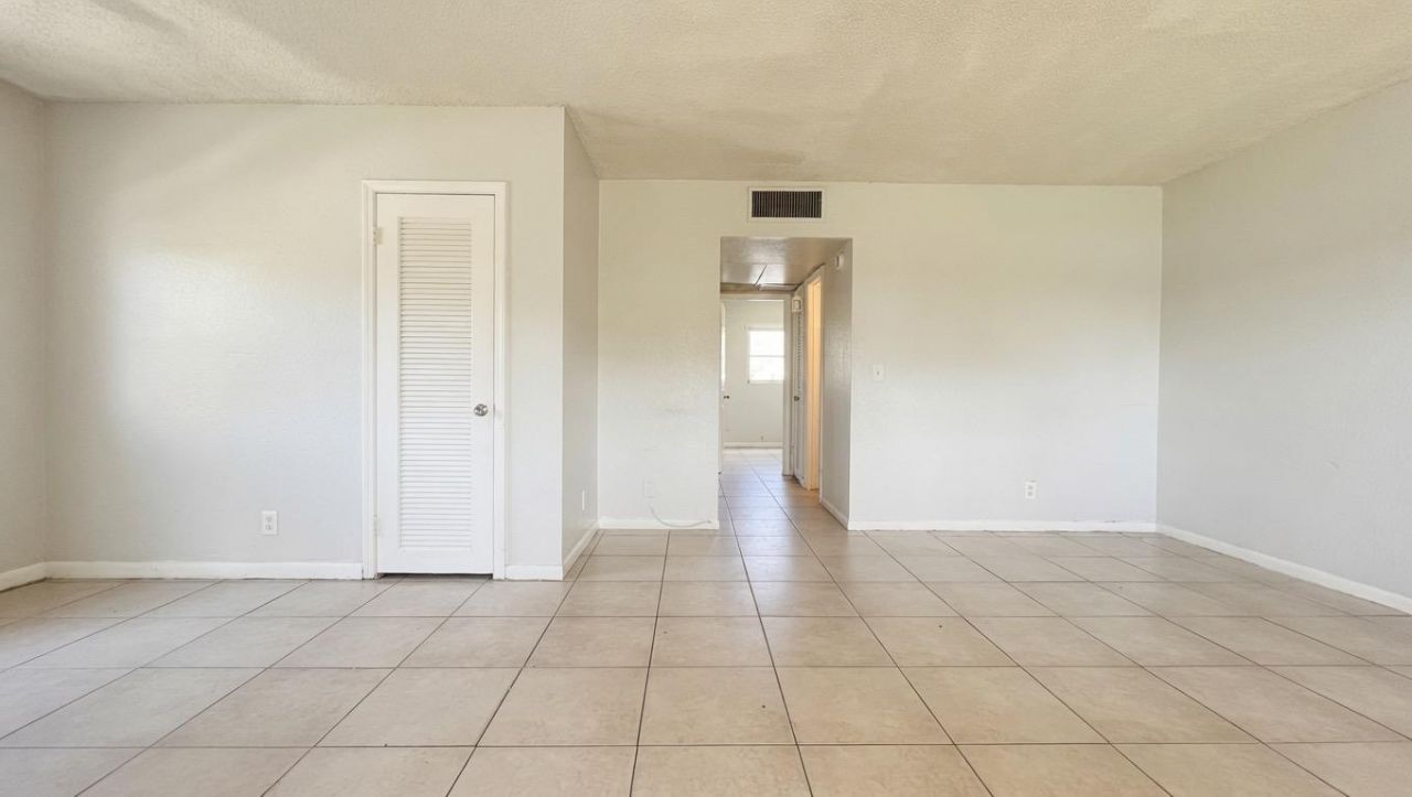 200 Croton Avenue, Unit 111, Lantana, FL 33462 Photo