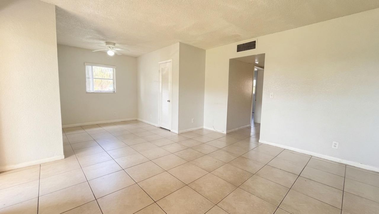 200 Croton Avenue, Unit 111, Lantana, FL 33462 Photo