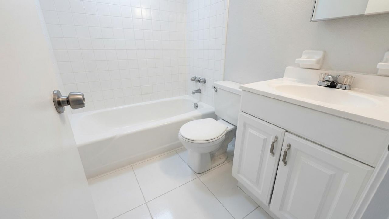 200 Croton Avenue, Unit 111, Lantana, FL 33462 Photo