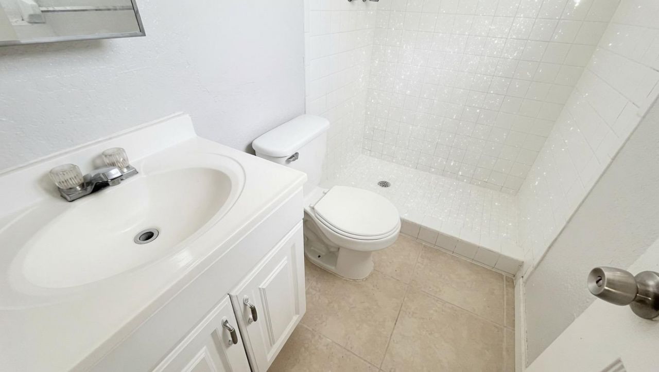 200 Croton Avenue, Unit 111, Lantana, FL 33462 Photo